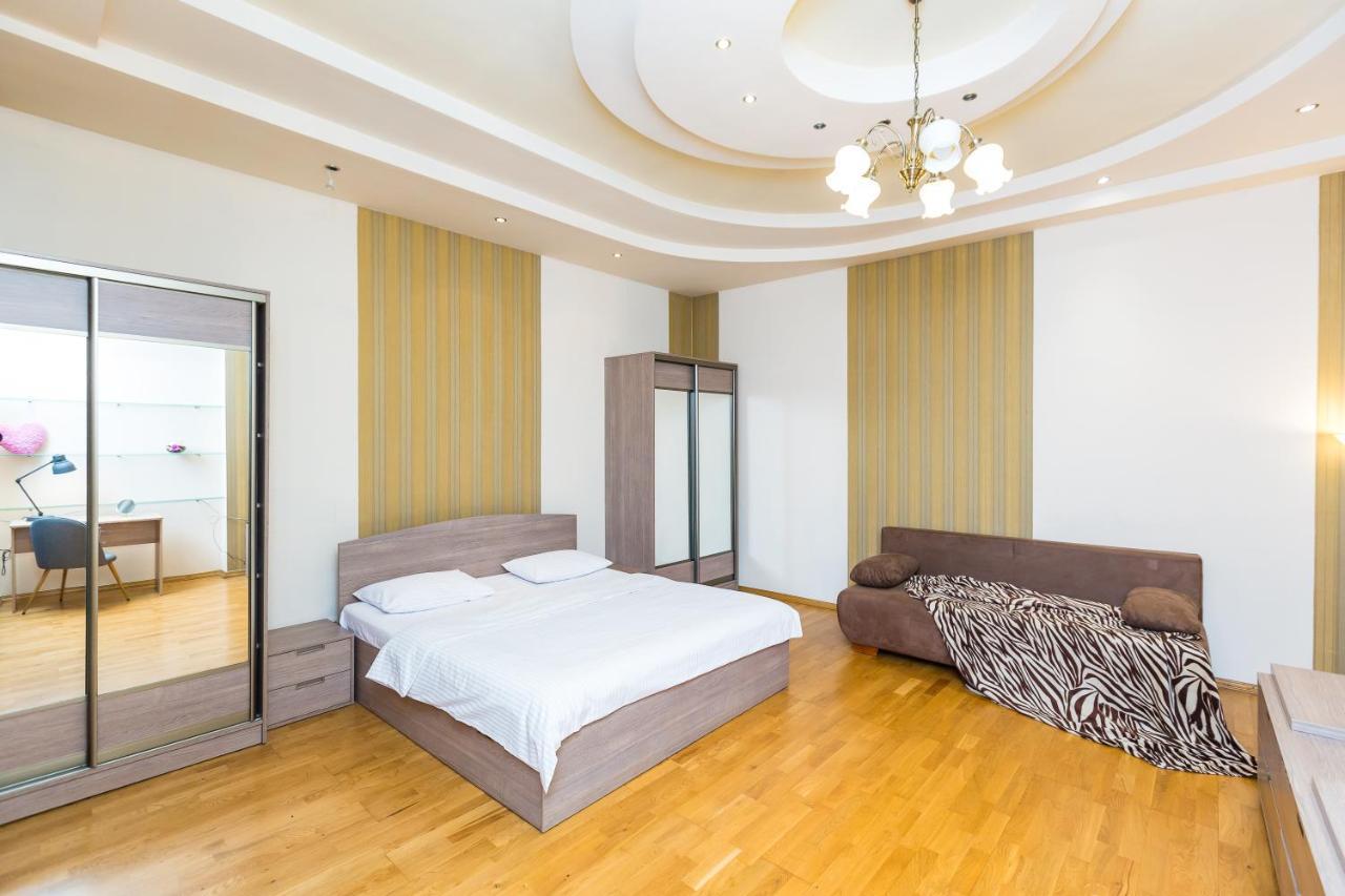 Куліша 41, Апартаменти в центрі Львов Экстерьер фото
